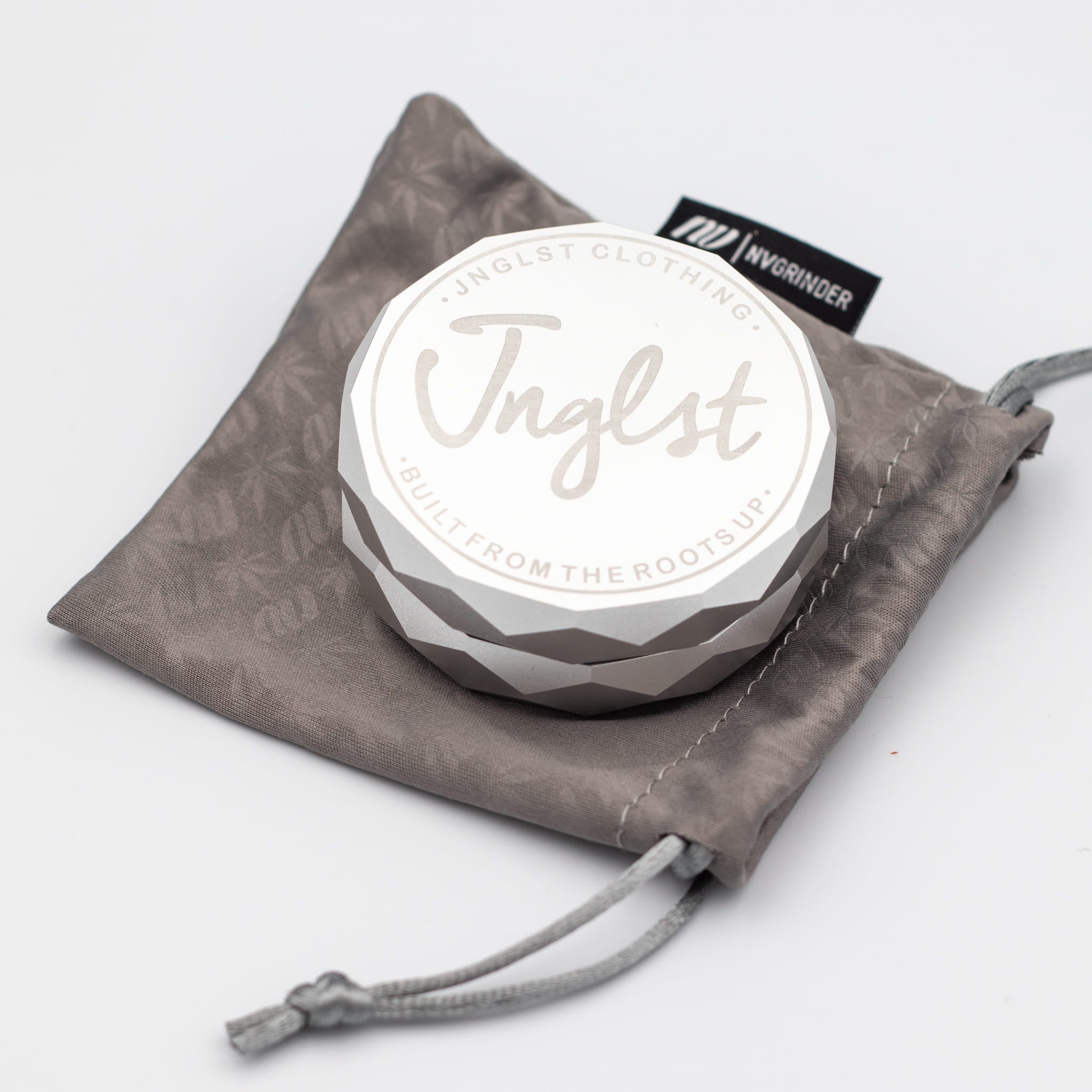 Junglist Pyramid Grinder (2 Piece)