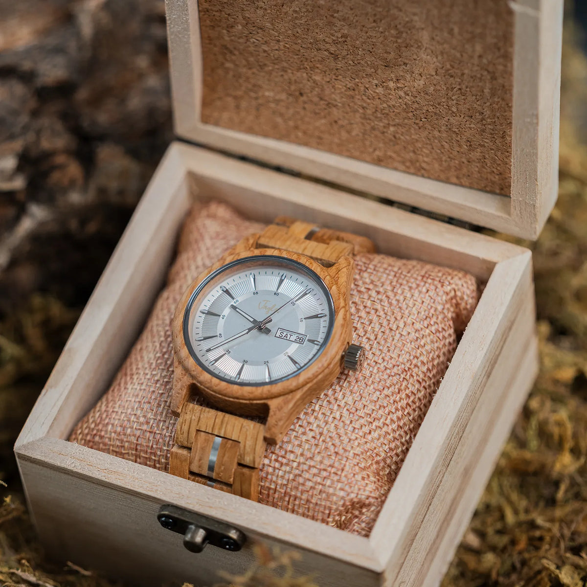 Junglist Bamboo Watch in Carry Case